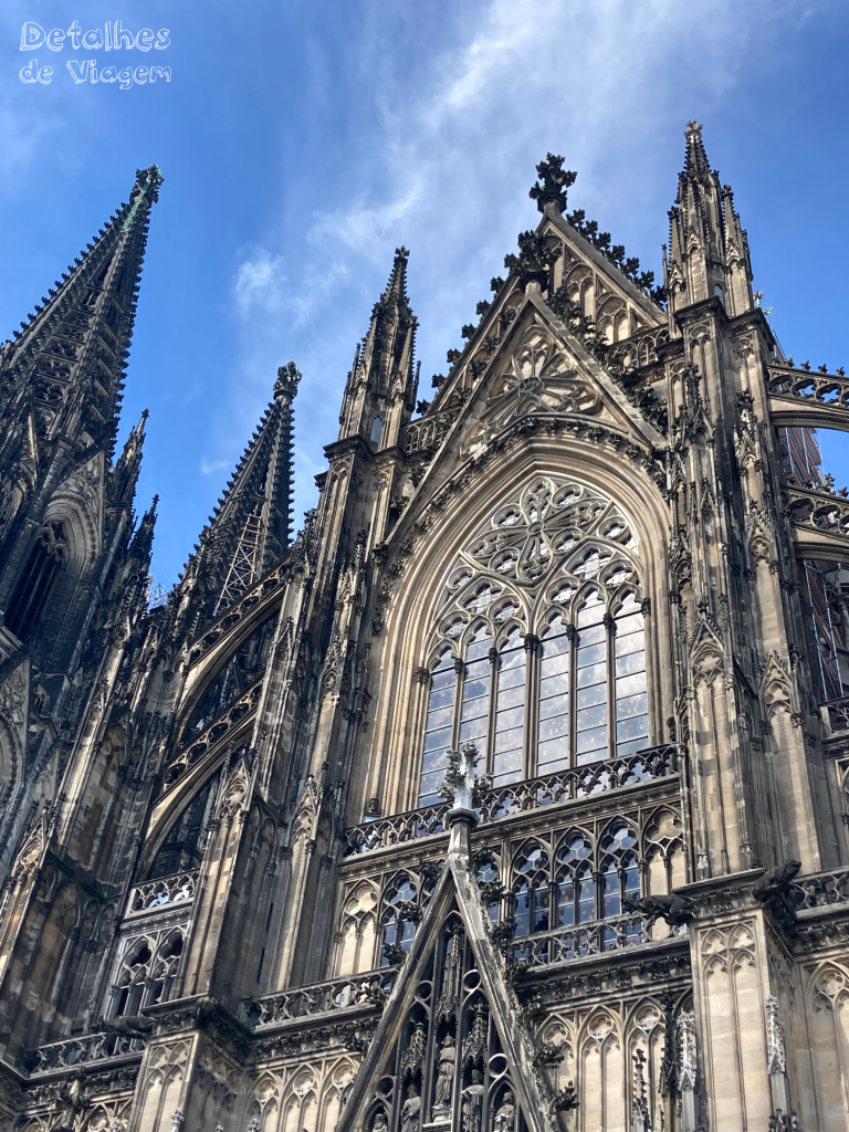A grande estrela da cidade e maior igreja gótica do mundo: o nosso querido DOM - O que fazer em Colônia